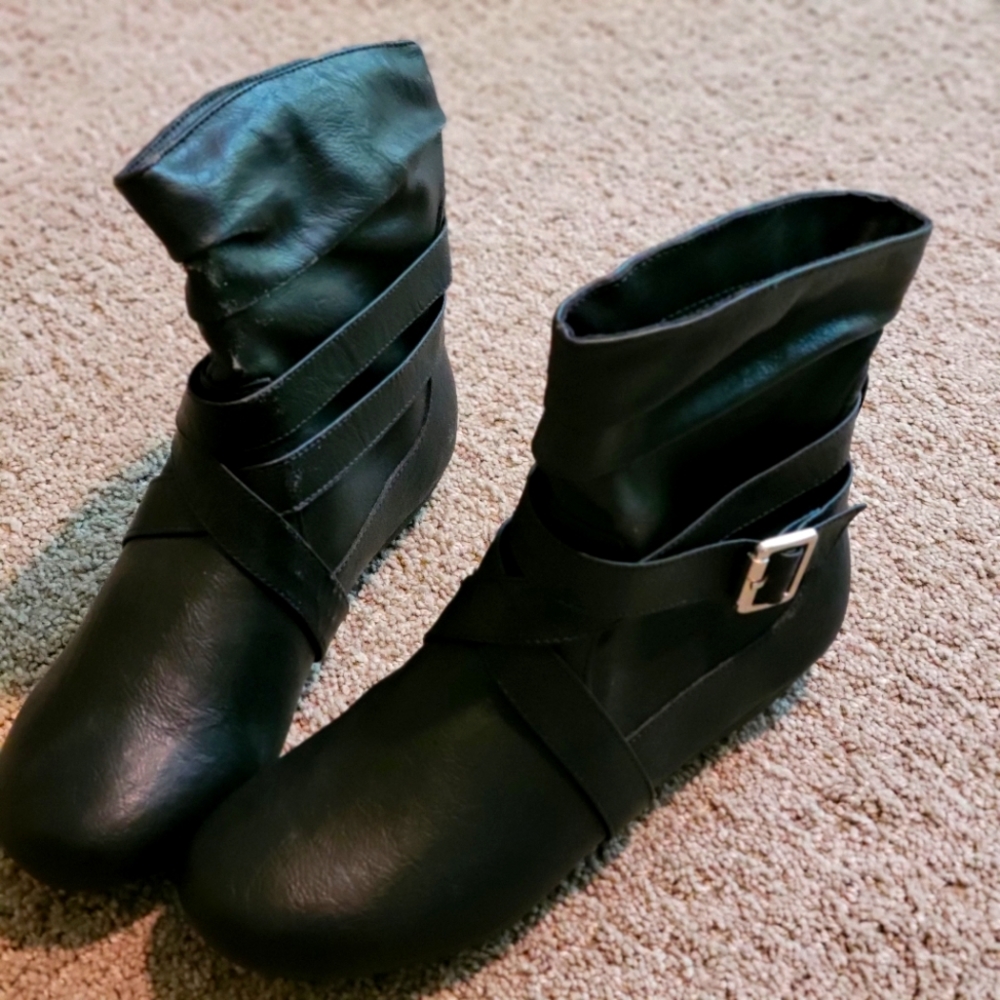 So Black Flat Booties